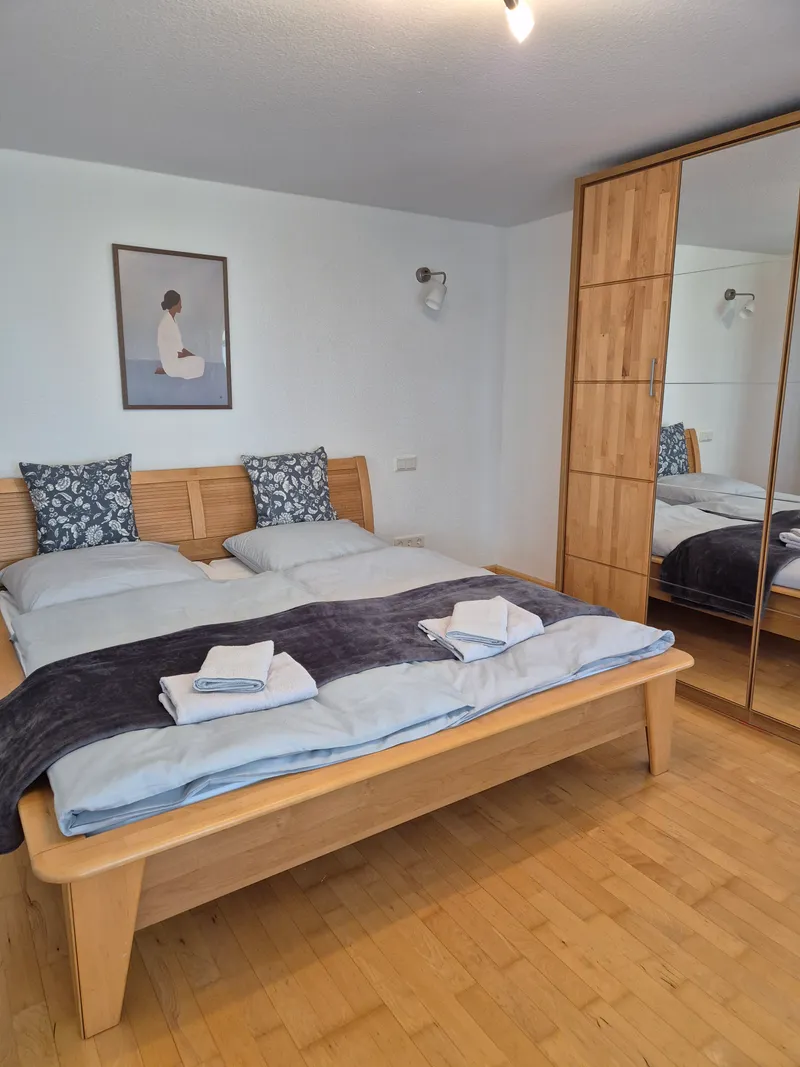 Großes Schlafzimmer